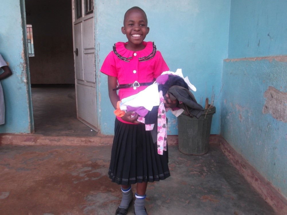 Nakalema Amina Elizabeth - 2014-2 - Photo, C2Y, w clothing